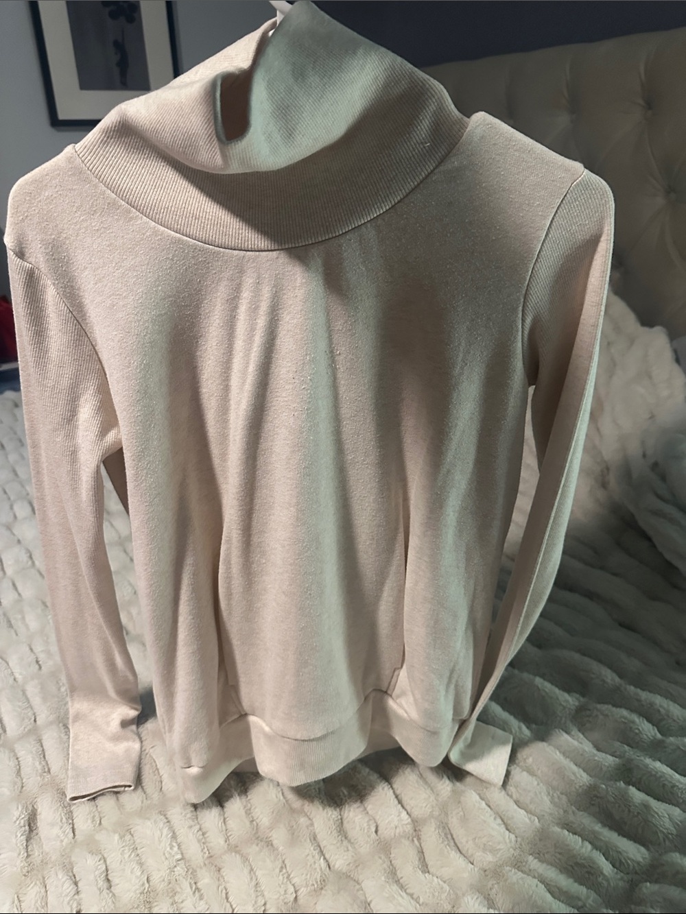Alo Yoga Hazy Women's Cream Turtleneck Sweater - Soft Long Sleeve Knit XS